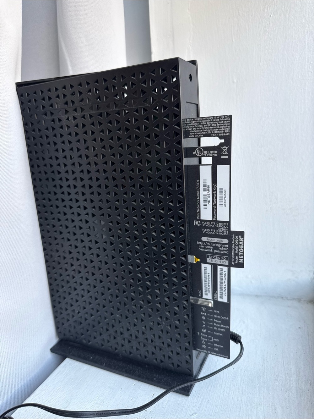 NETGEAR Cable Modem WiFi Router Combo C6300 - Picture 3 of 3